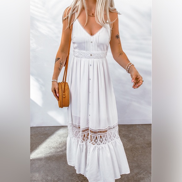 Dresses & Skirts - Buttoned Spliced Lace Spaghetti Strap Maxi Dress